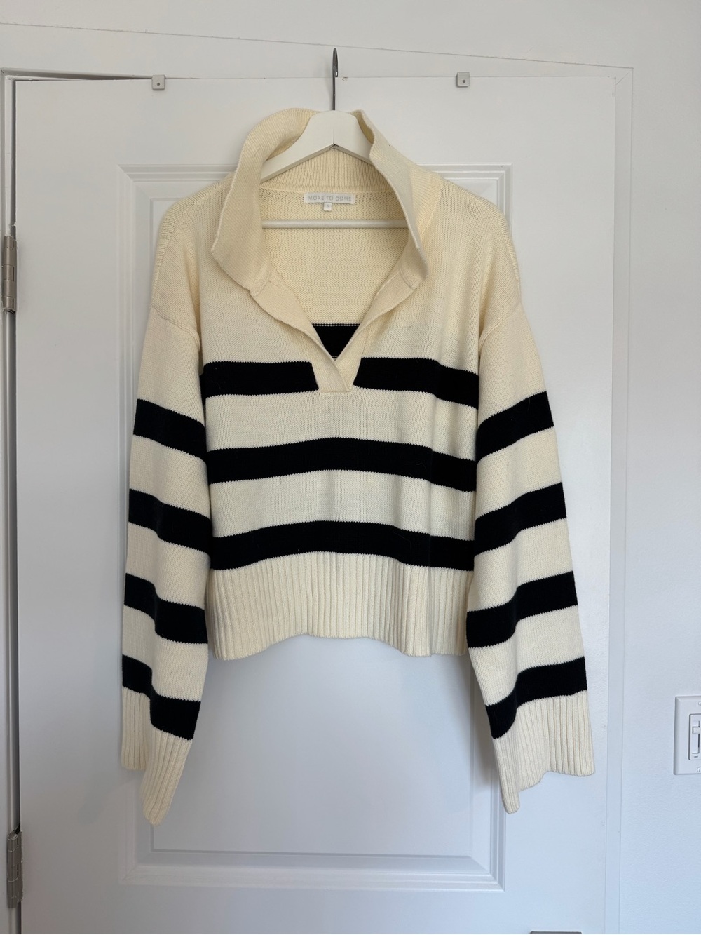 Tatia Sweater in white and black - Picture 5 of 7